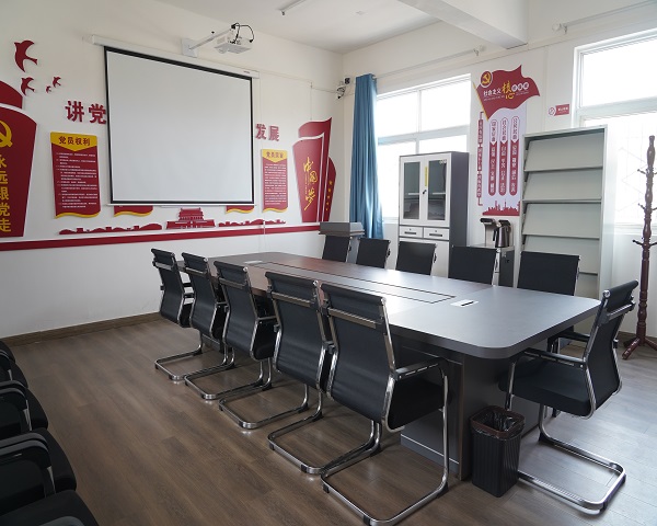 济睿学?；嵋槭沂蹬?>
          <p class=